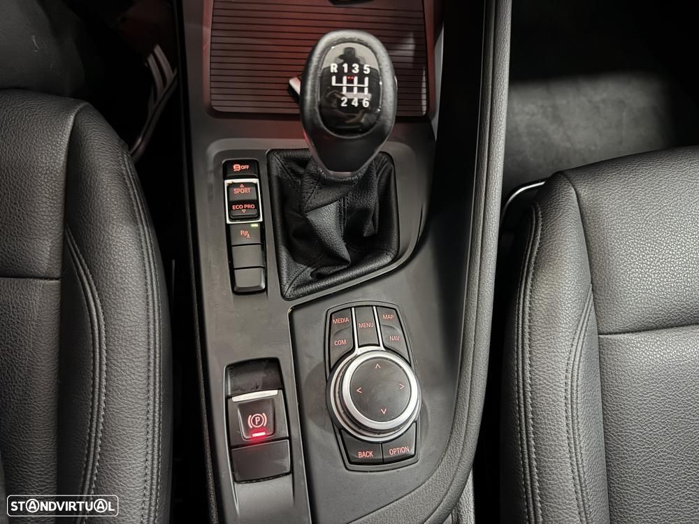 BMW X1 16 d sDrive Advantage - 36