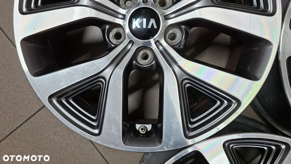 Felgi Aluminiowe 17 Kia Sportage III 5x114.3 ET 40 - 12