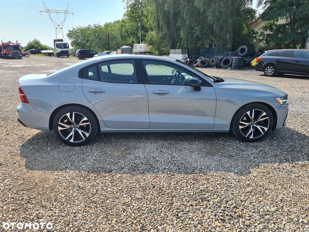 Volvo S60 B5 B AWD Plus Dark - 9