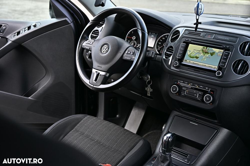 Volkswagen Tiguan 2.0 TDI DPF 4Motion BlueMotion Technology DSG Lounge Sport & Style - 26