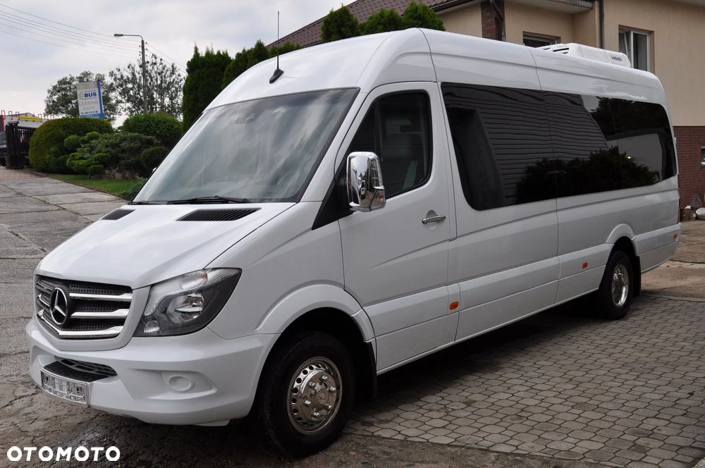 Mercedes-Benz Sprinter - 12