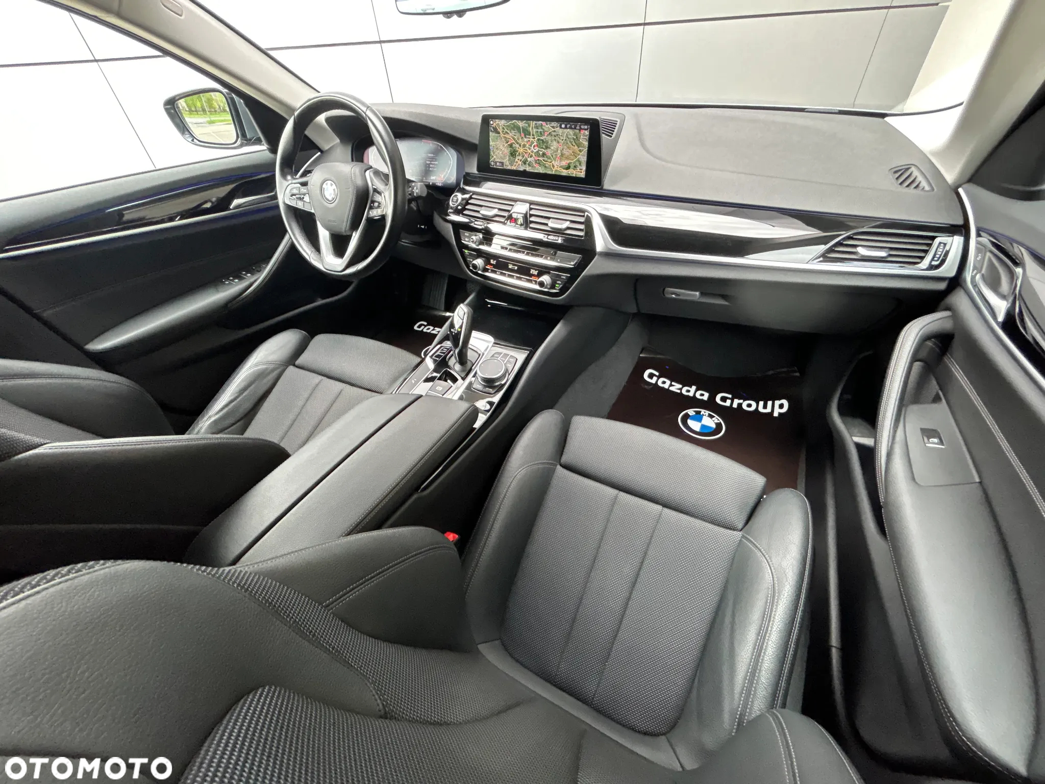 BMW Seria 5 530i xDrive Touring Sport Line - 26