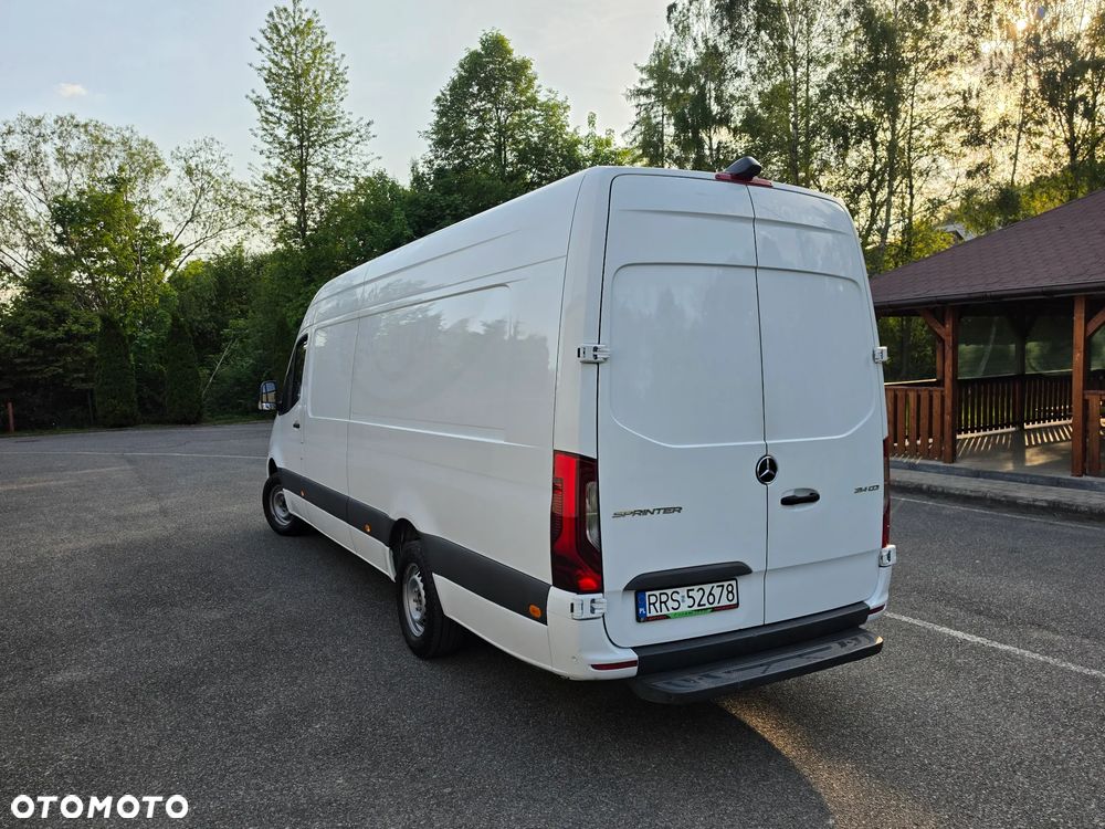 Mercedes-Benz Sprinter - 12