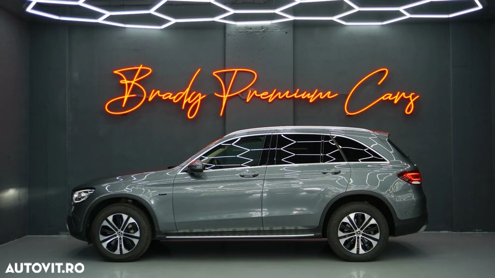 Mercedes-Benz GLC 300 e 4MATIC - 2
