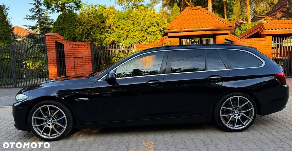 BMW Seria 5 520d xDrive - 25