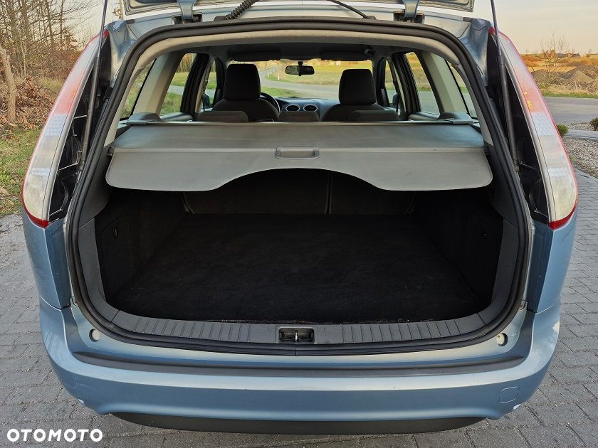 Ford Focus 1.8 Titanium - 18