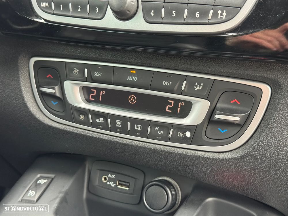 Renault Grand Scénic 1.5 dCi Bose Edition 7L - 27