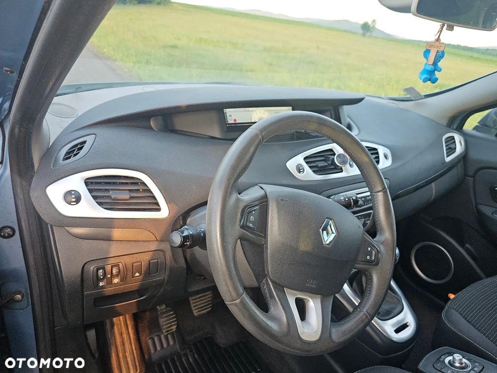 Renault Scenic - 9