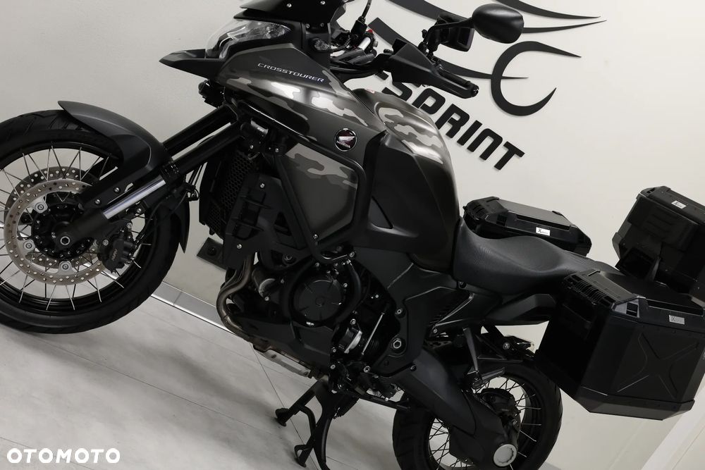 Honda VFR - 15