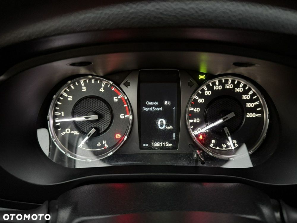 Toyota Hilux 2.4 D-4D Double Cab DLX 4x4 - 4