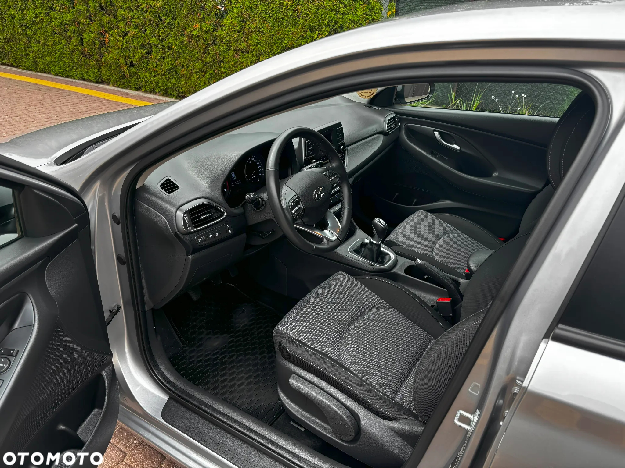 Hyundai i30 1.5 DPI Classic + - 16
