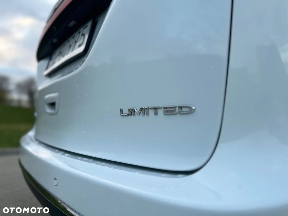 Chrysler Pacifica - 24