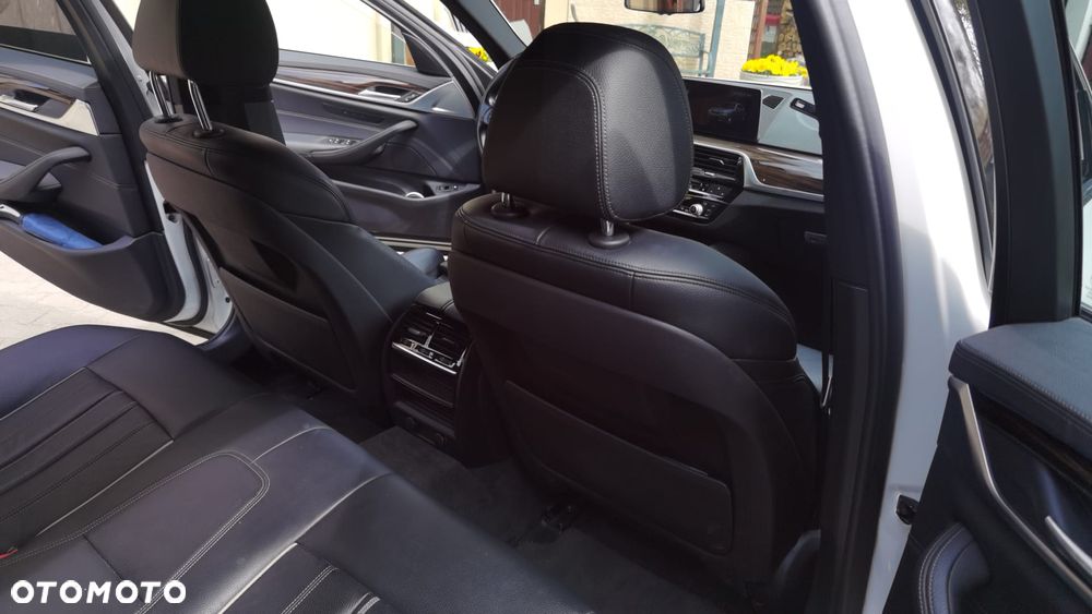 BMW Seria 5 530e iPerformance - 9