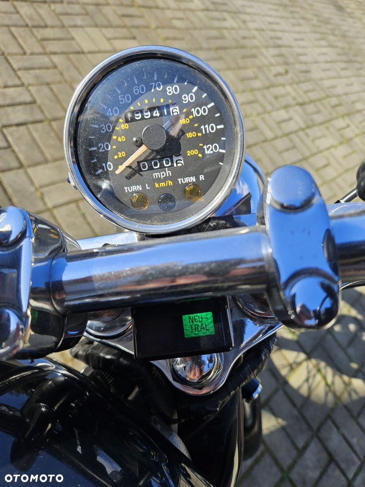 Suzuki Intruder - 9