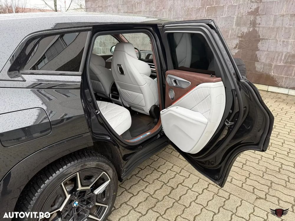 BMW XM 50e - 31