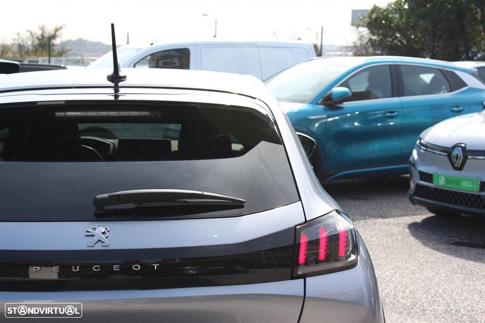 Peugeot e-208 50 kWh GT Line - 11