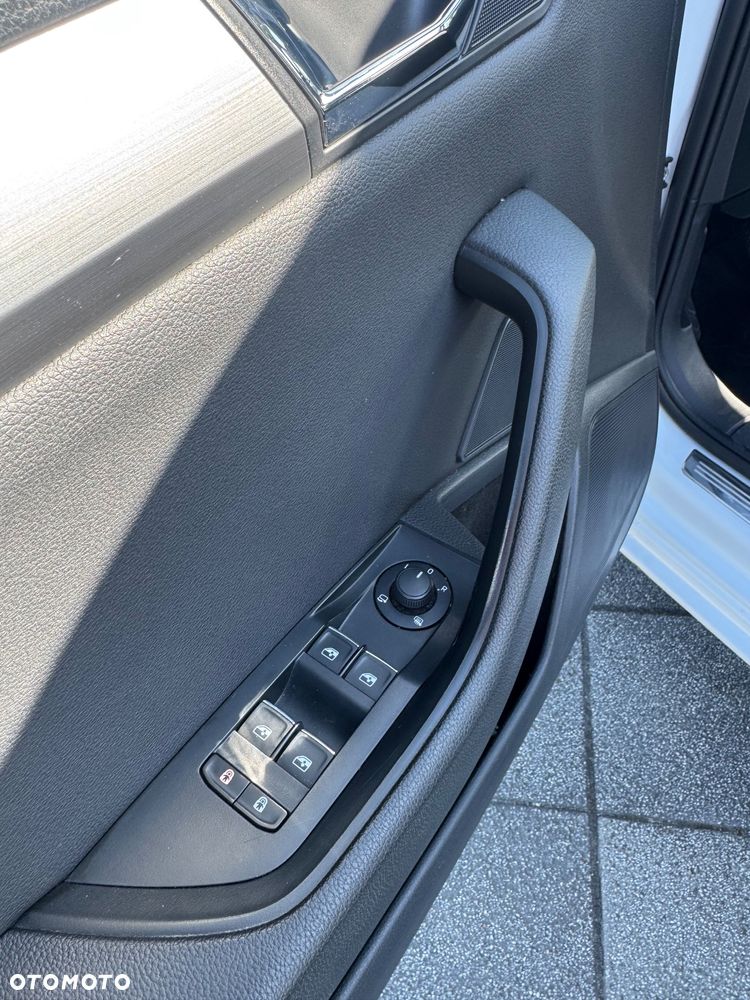 Skoda Superb 2.0 TDI Style DSG - 20