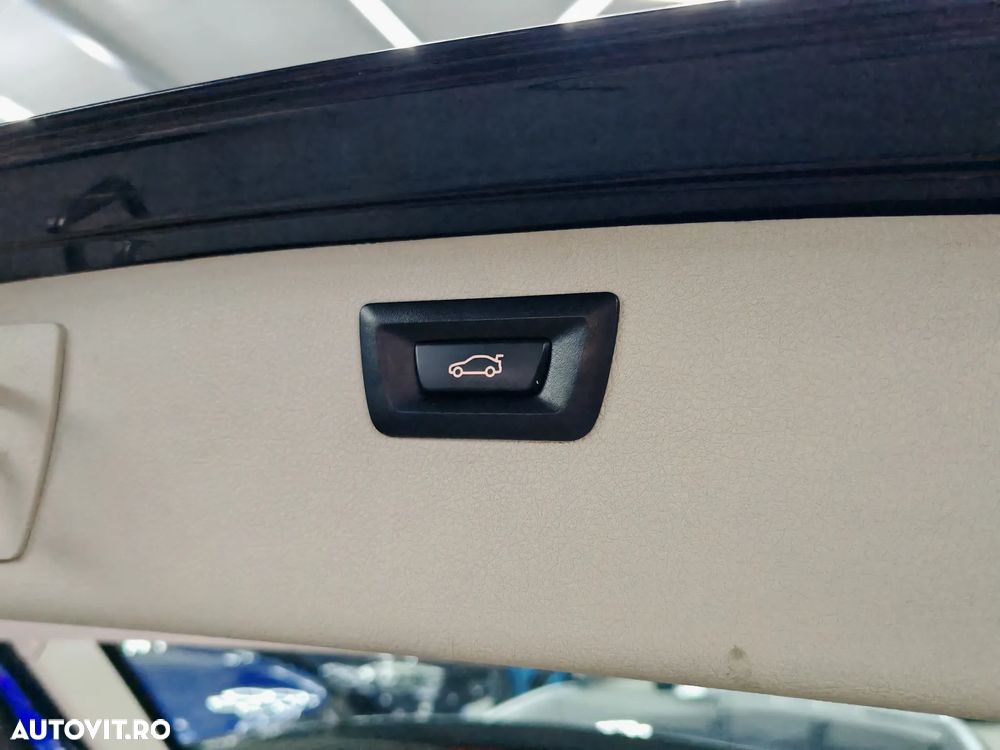 BMW Seria 3 320d Touring Aut. Blue Performance Luxury Line - 38