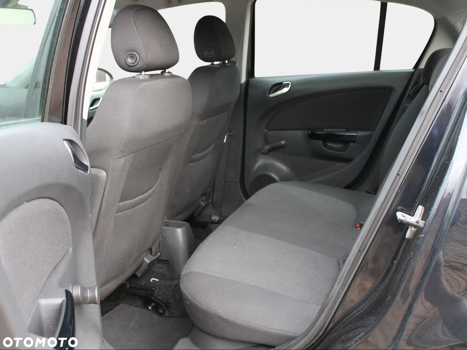 Opel Corsa 1.2 16V (ecoFLEX) Color Edition - 6