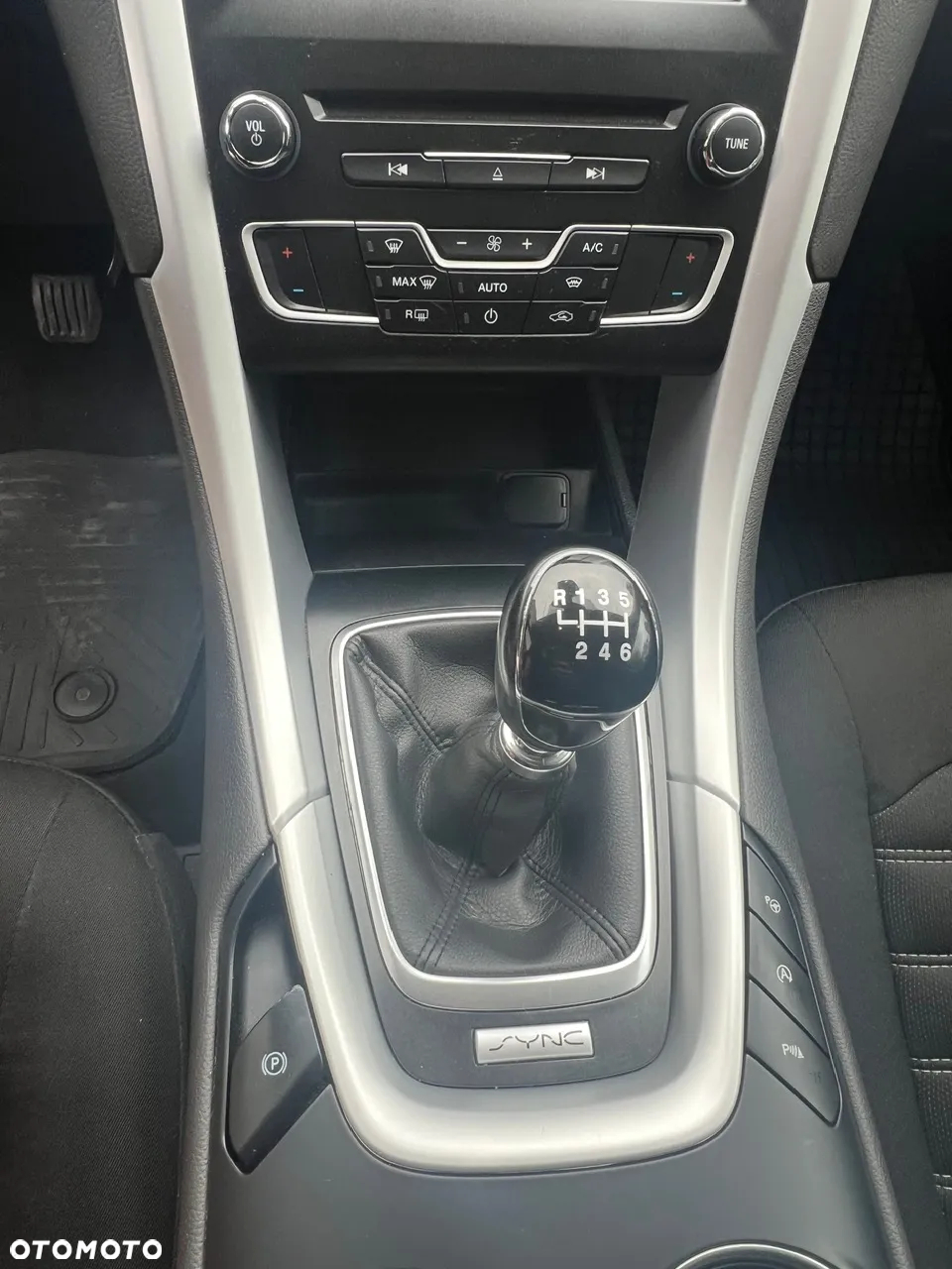 Ford Mondeo 1.5 EcoBoost Gold X (Trend) - 16