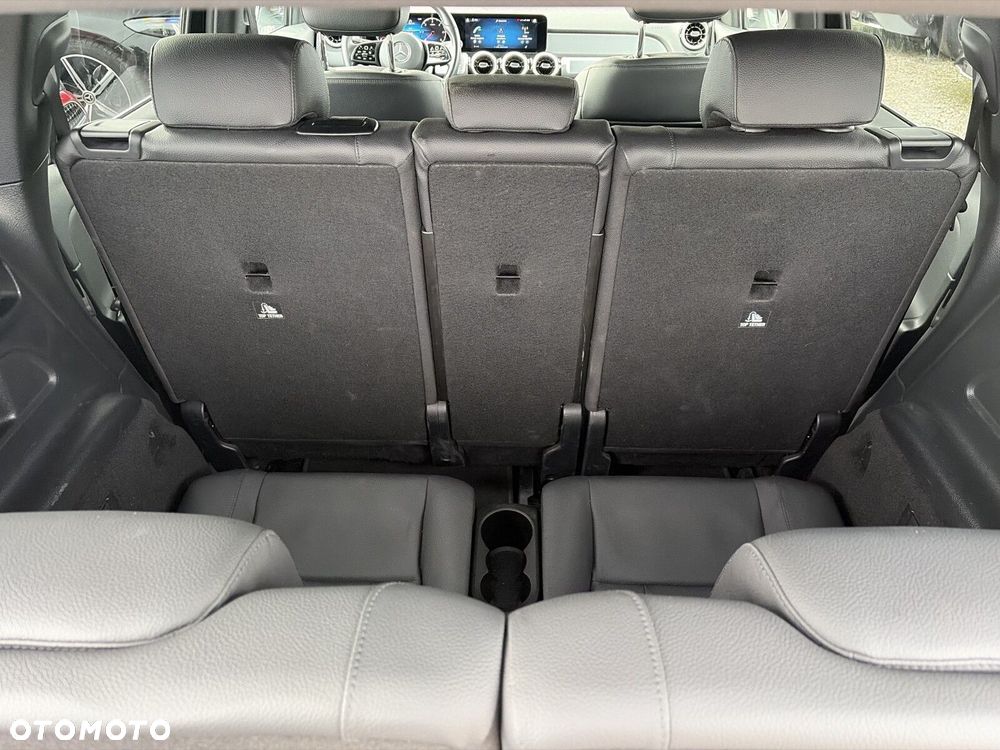 Mercedes-Benz GLB - 20