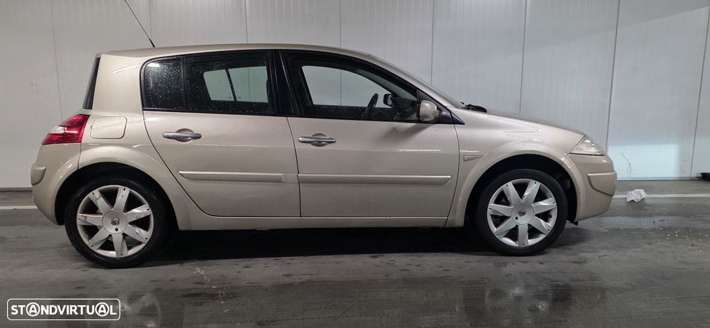 Renault Mégane 1.5 dCi Dynamique Luxe - 36