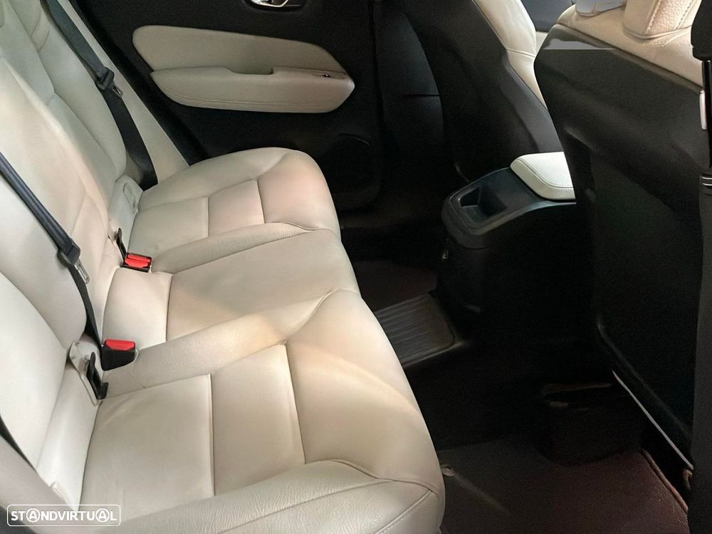 Volvo XC 60 2.0 T8 PHEV Inscription AWD - 18