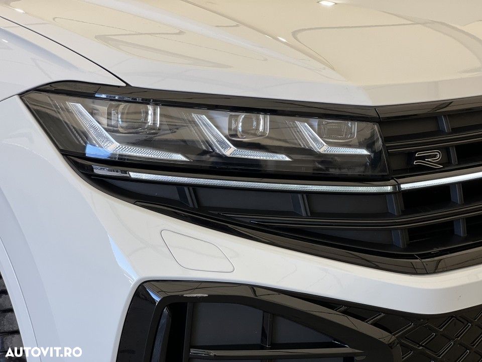 Volkswagen Touareg - 11