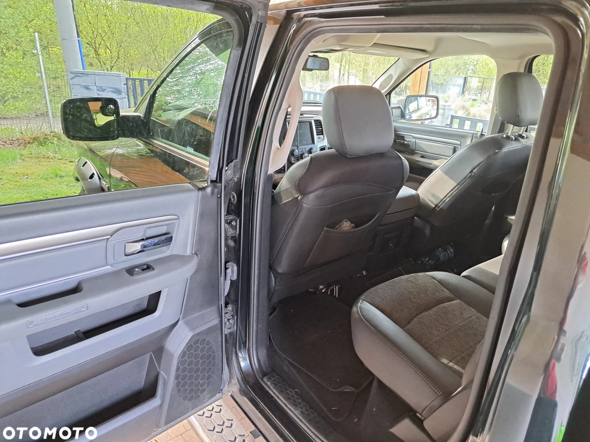 Dodge RAM 1500 5.7 4x4 - 23