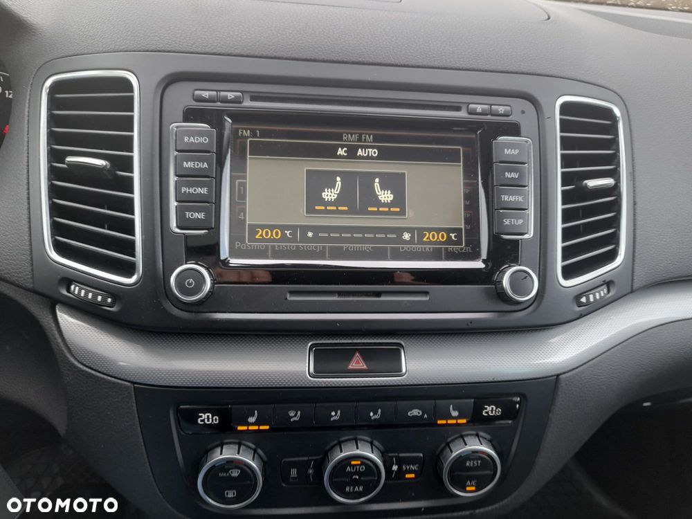 Volkswagen Sharan 2.0 TDI DSG BlueMotion Technology Comfortline - 21