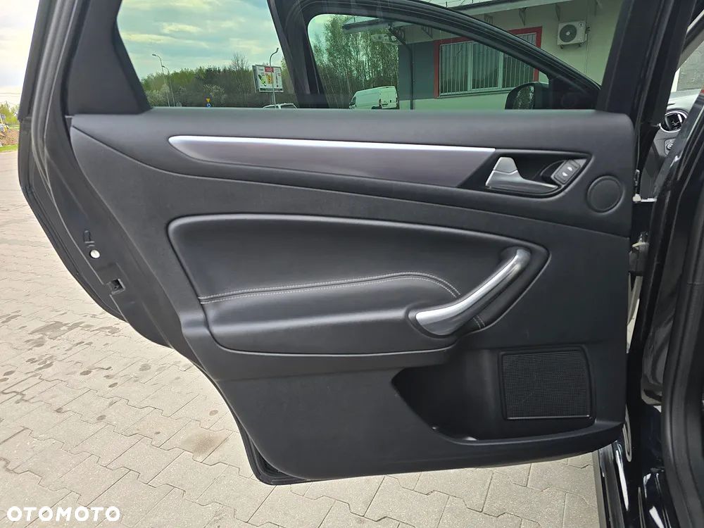Ford Mondeo - 16