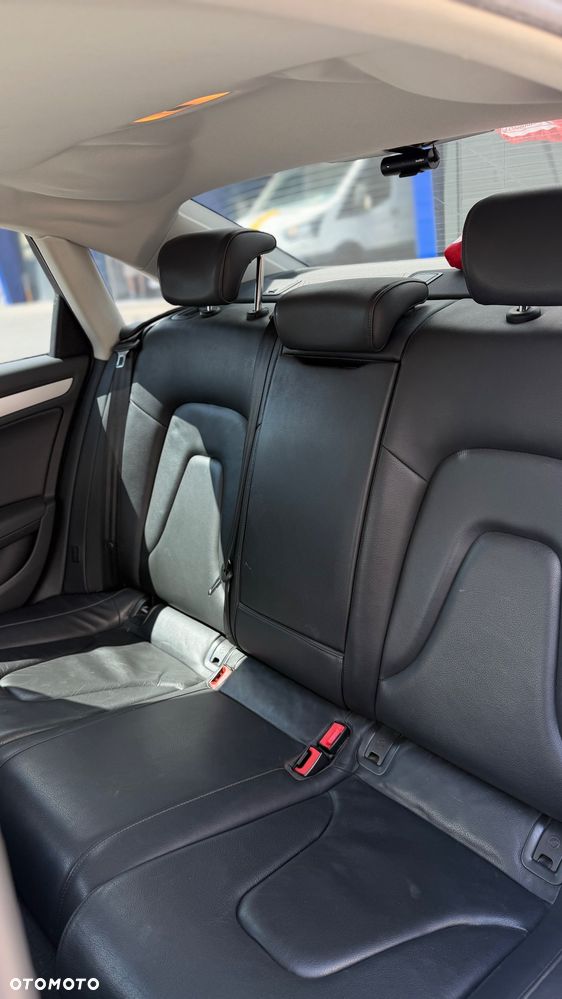 Audi A4 Limousine - 9