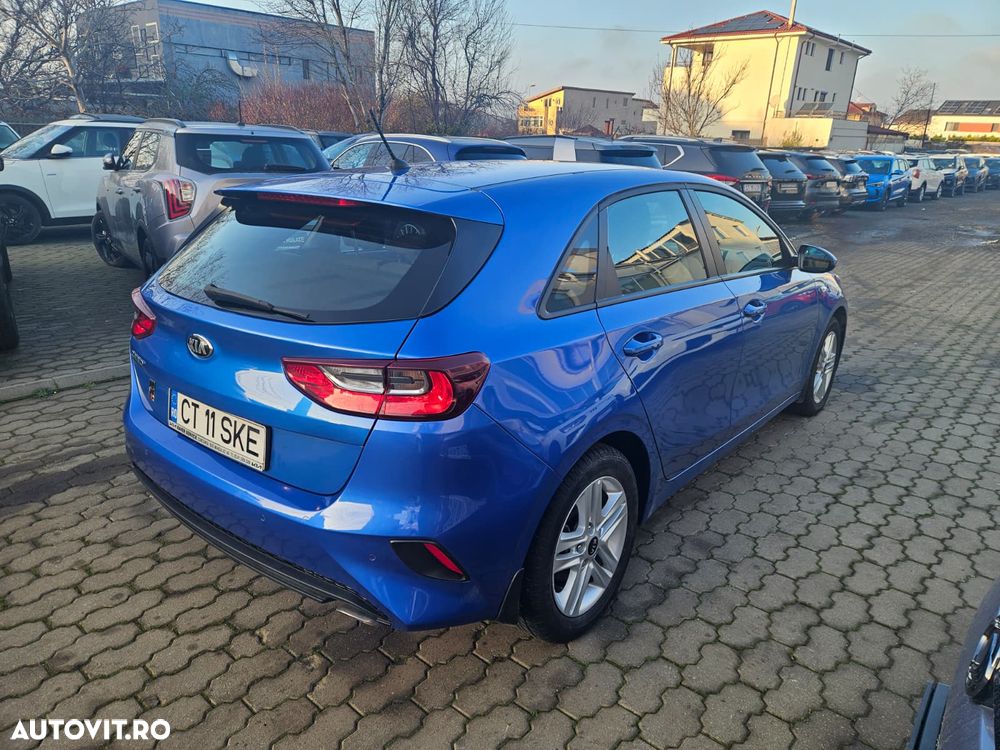 Kia Ceed - 4