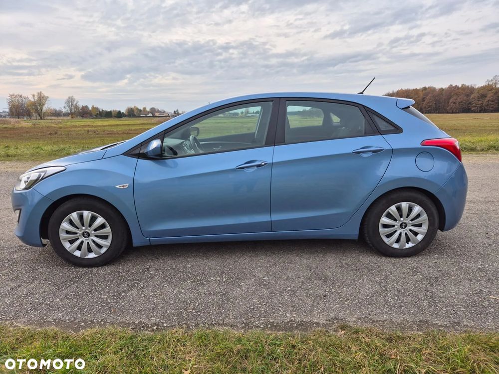 Hyundai i30 1.6 Classic + - 9