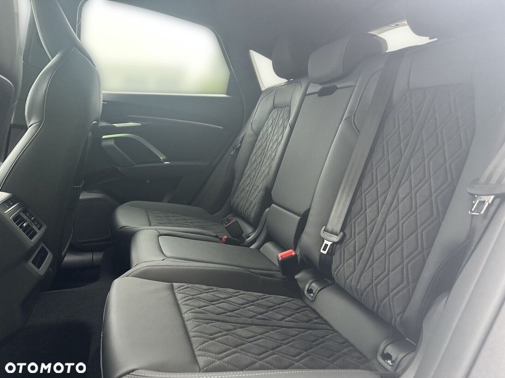 Audi Q5 Sportback - 25