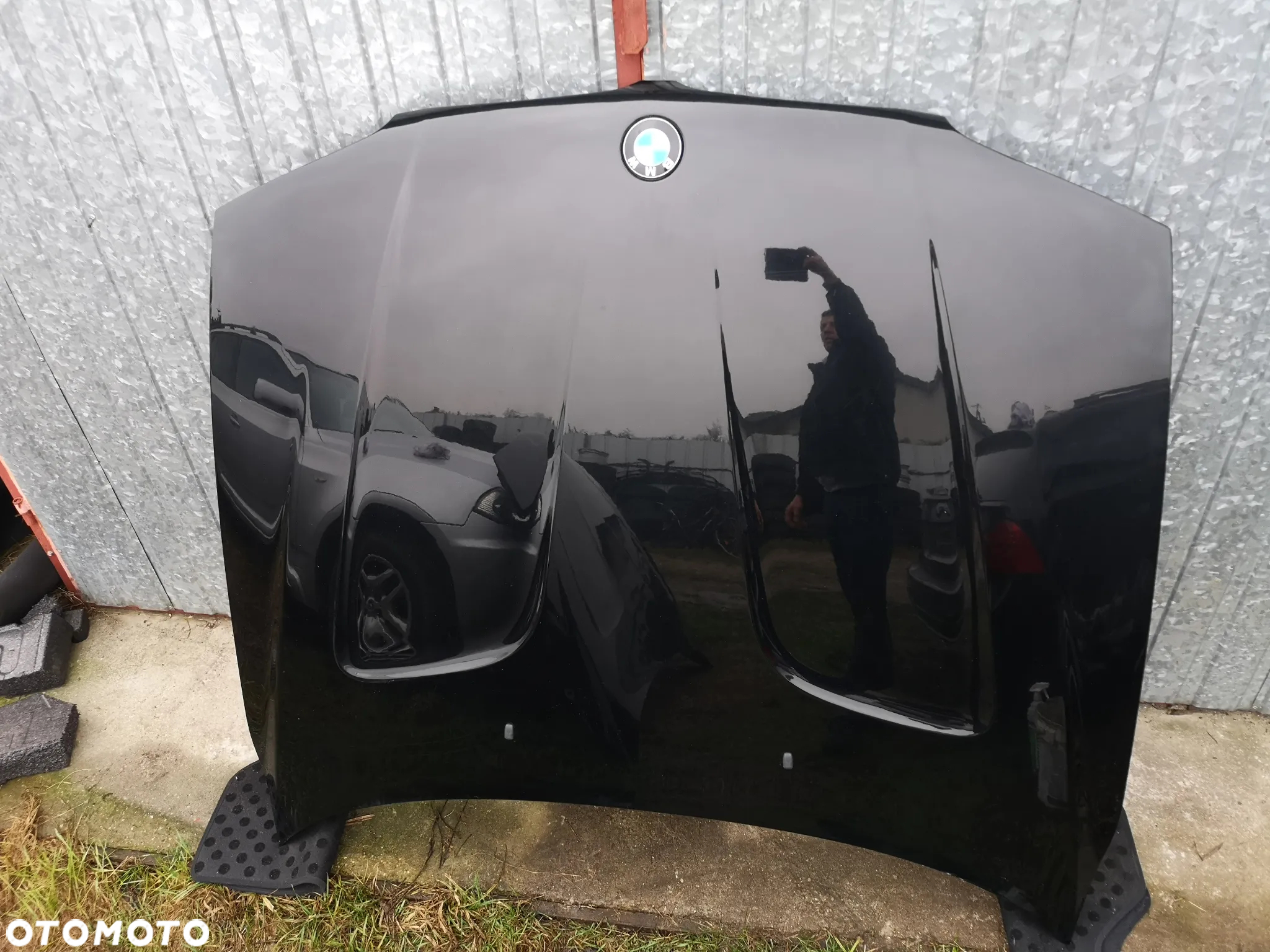 MASKA POKRYWA SILNIKA BMW X3 E83 668 SCHWARZ 2 - 3
