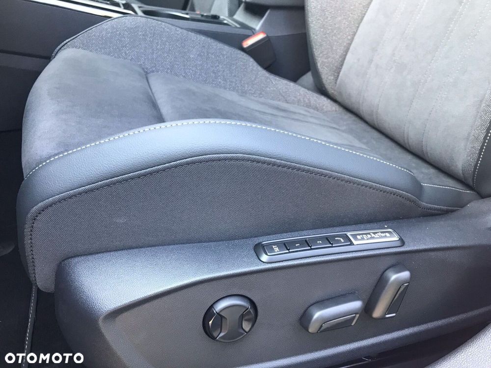 Volkswagen Golf - 9
