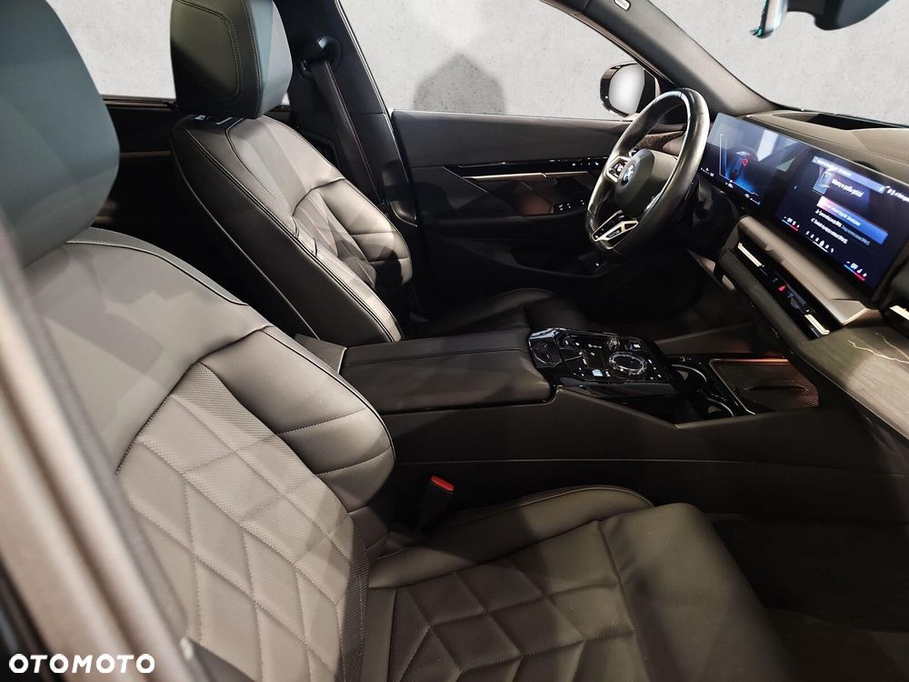 BMW Seria 5 - 14