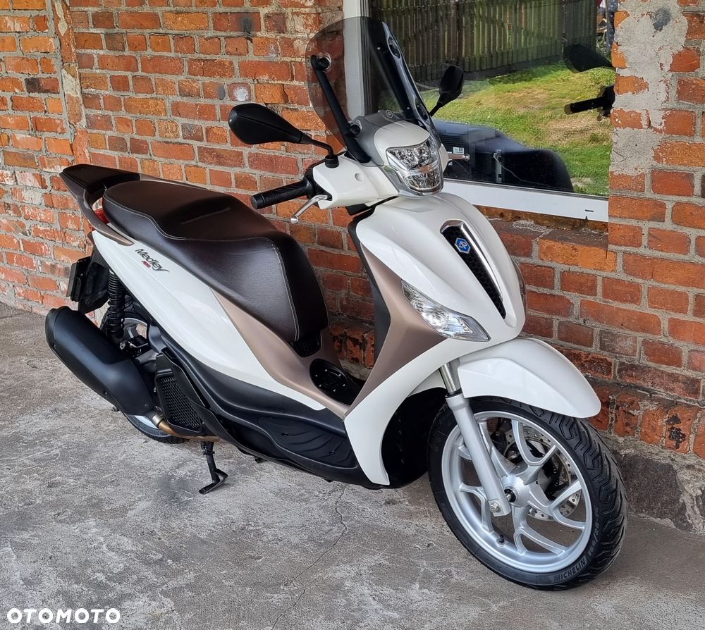 Piaggio Medley - 1