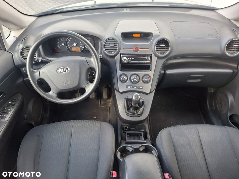 Kia Carens 2.0 EX - 21