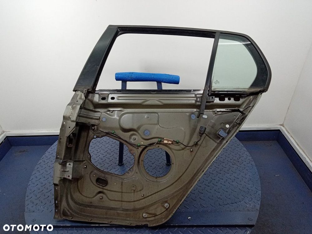 VW GOLF V HB DRZWI TYŁ TYLNE LEWE L061 - 1