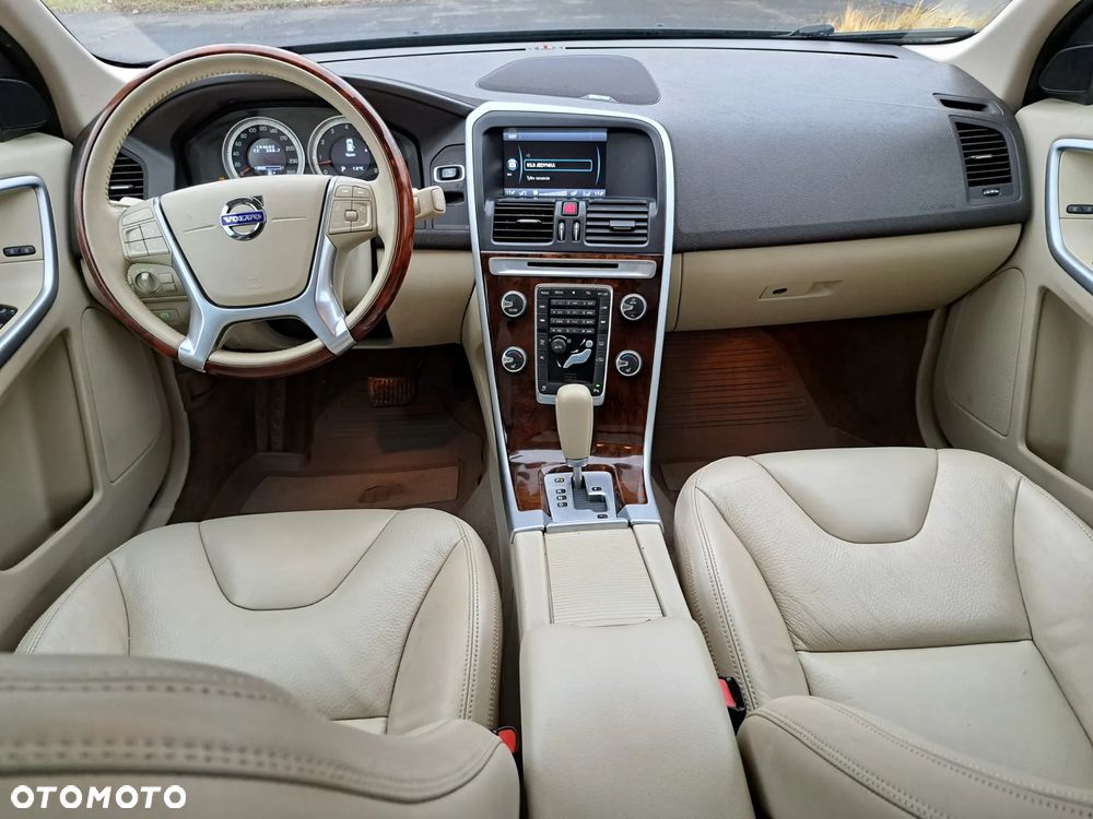 Volvo XC 60 T6 AWD Edition Pro - 11