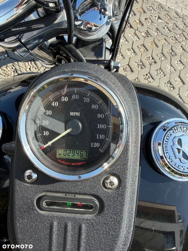 Harley-Davidson Dyna Street Bob - 9