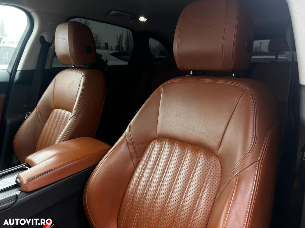 Jaguar F-Pace - 13
