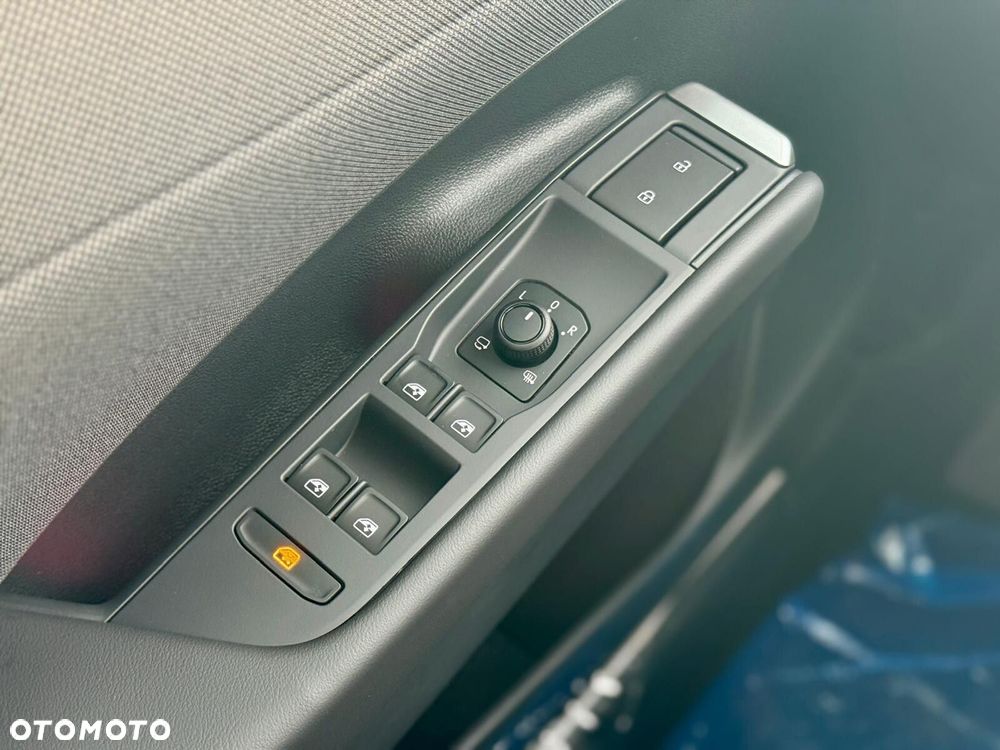 Volkswagen T-Roc 1.5 eTSI Life DSG - 24