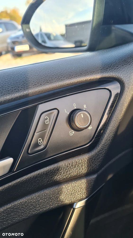 Volkswagen Golf - 19