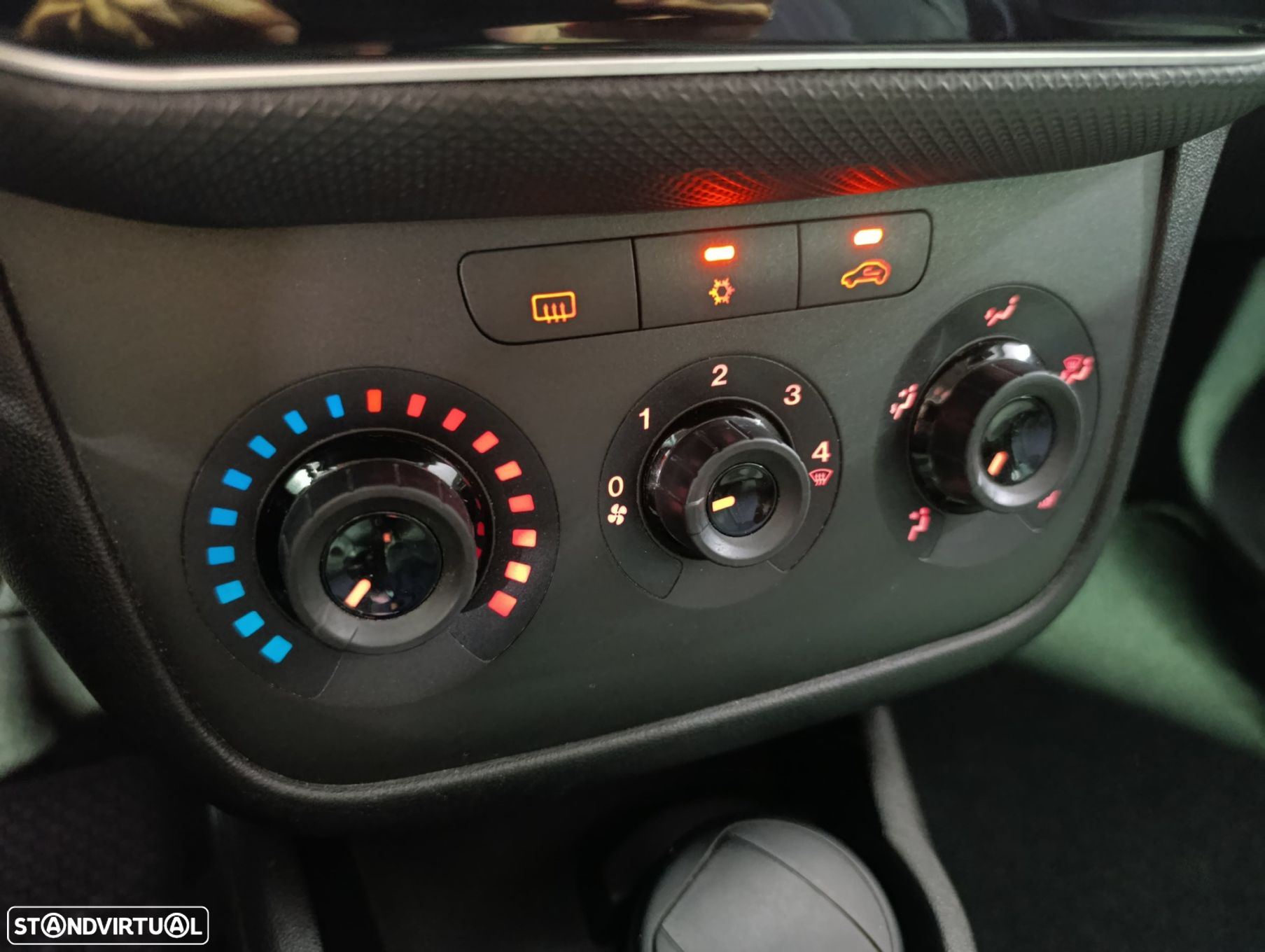 Fiat Punto 1.2 Young II S&S - 11