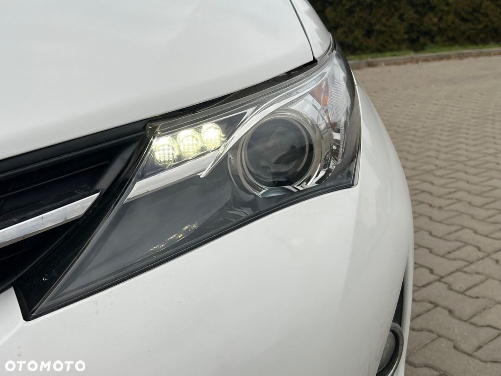 Toyota Auris 1.4 D-4D Life+ - 21