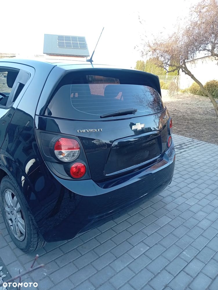 Chevrolet Aveo 1.4 LT - 10