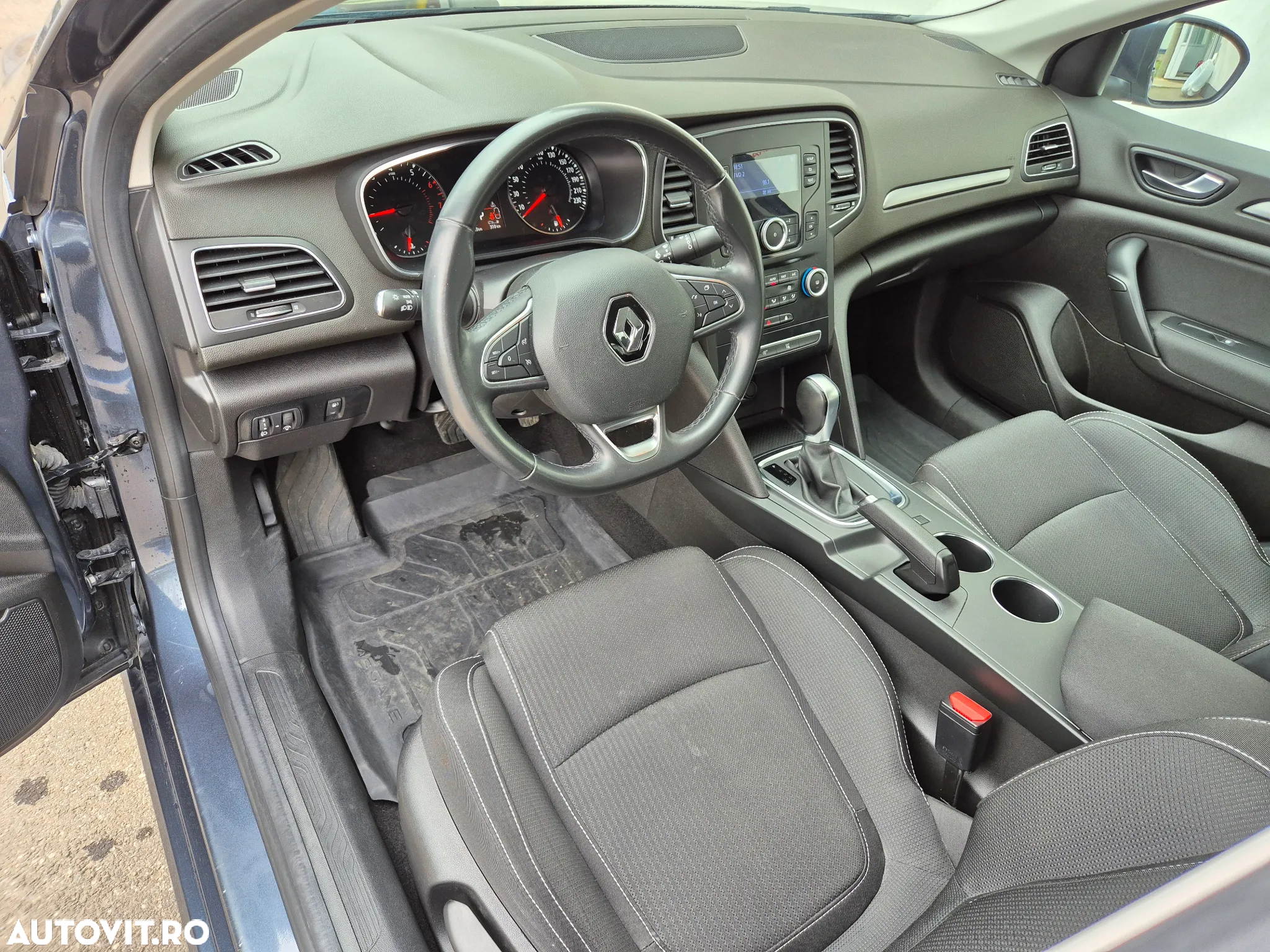 Renault Megane TCe 140 EDC GPF Zen - 9